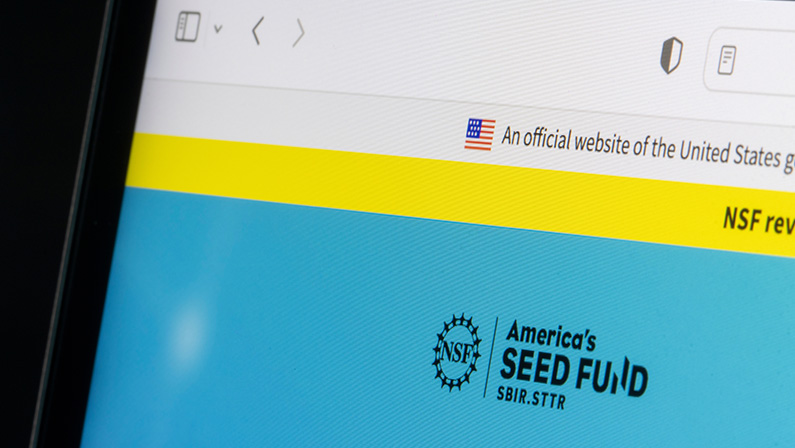 Sunnyvale, CA, USA - May 4, 2022: Webpage of America's Seed Fund powered by the National Science Foundation (NSF), which supports startups with research and development funding, is seen on a computer.