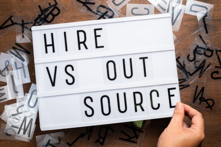 Outsourcing-vs-Hiring